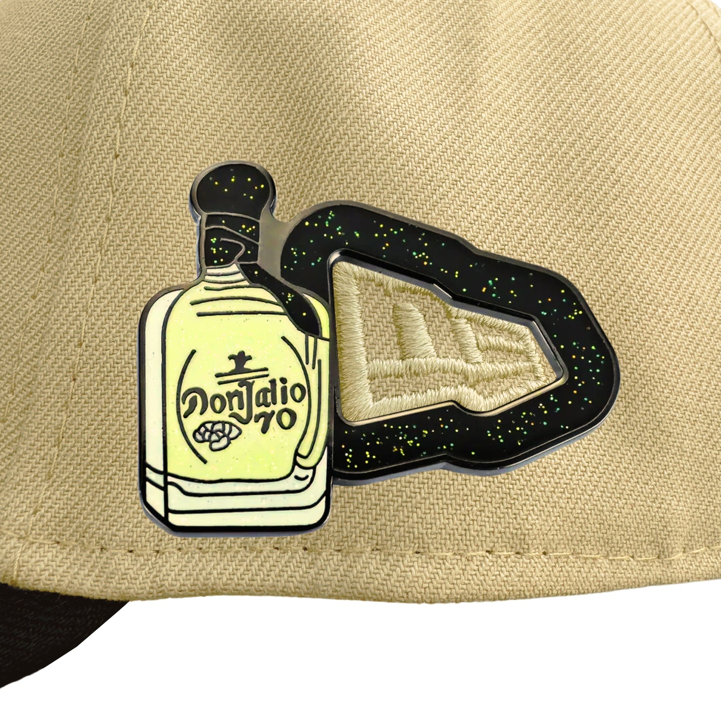 Pin metรกlico โDon Julio 70โ