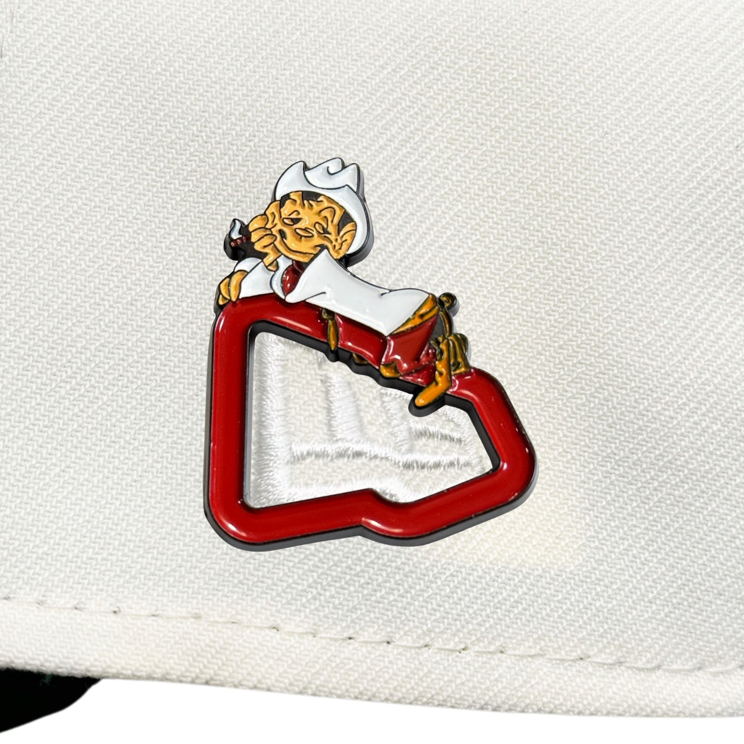Pin metรกlico โCantinflasโ