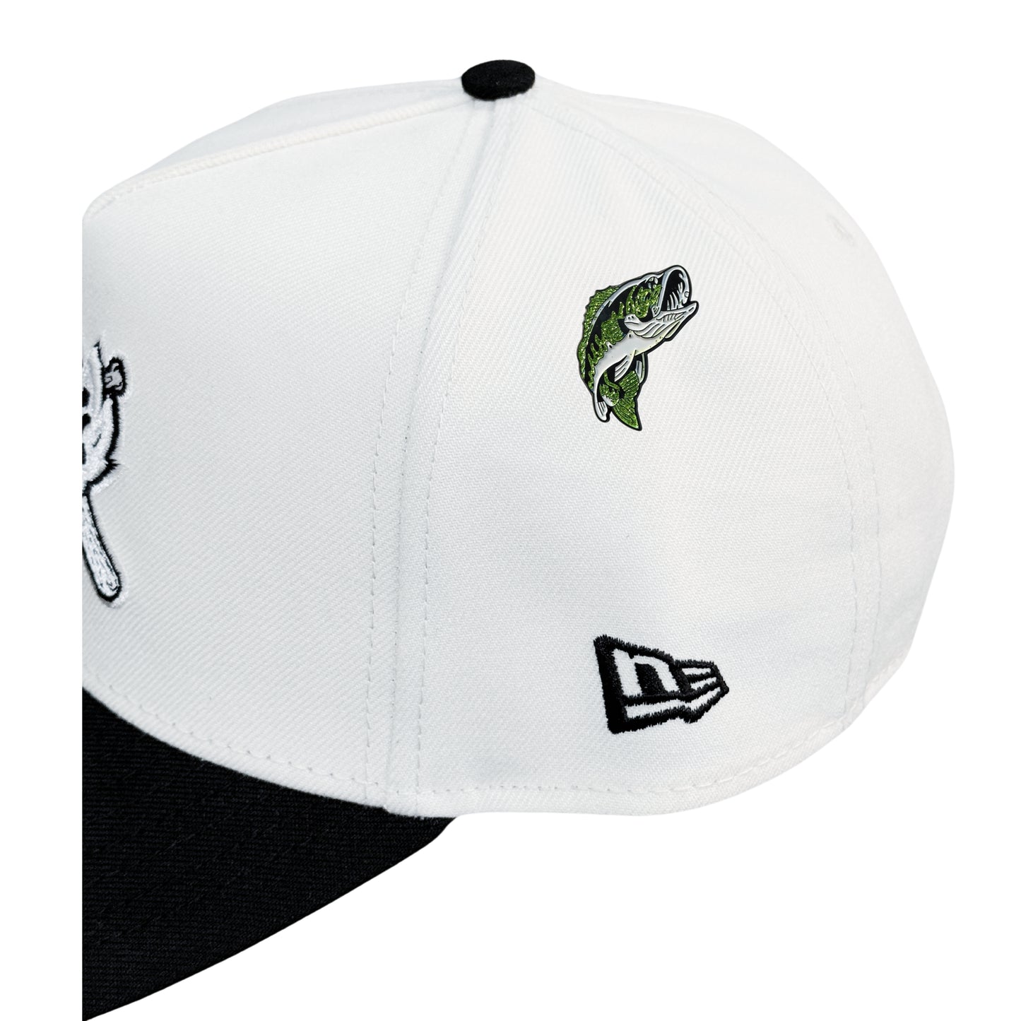 Pin metรกlico โBass Pro Shopโ