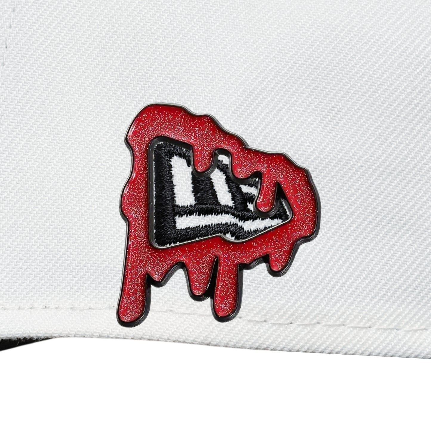 Pin metรกlico โGlossy Melted Redโ