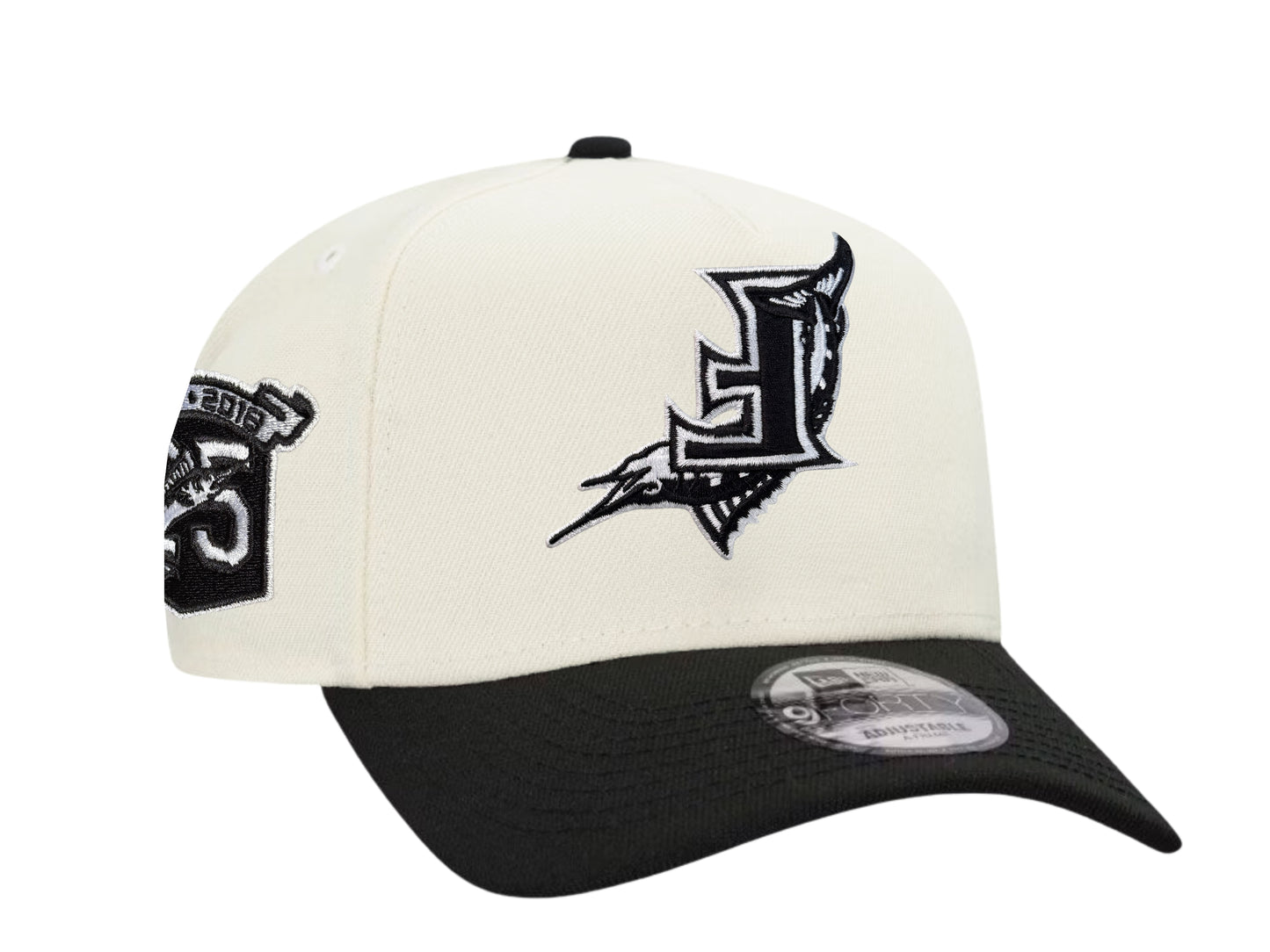 Gorra Marlins de Florida โUpside Down Marlin 25thโ