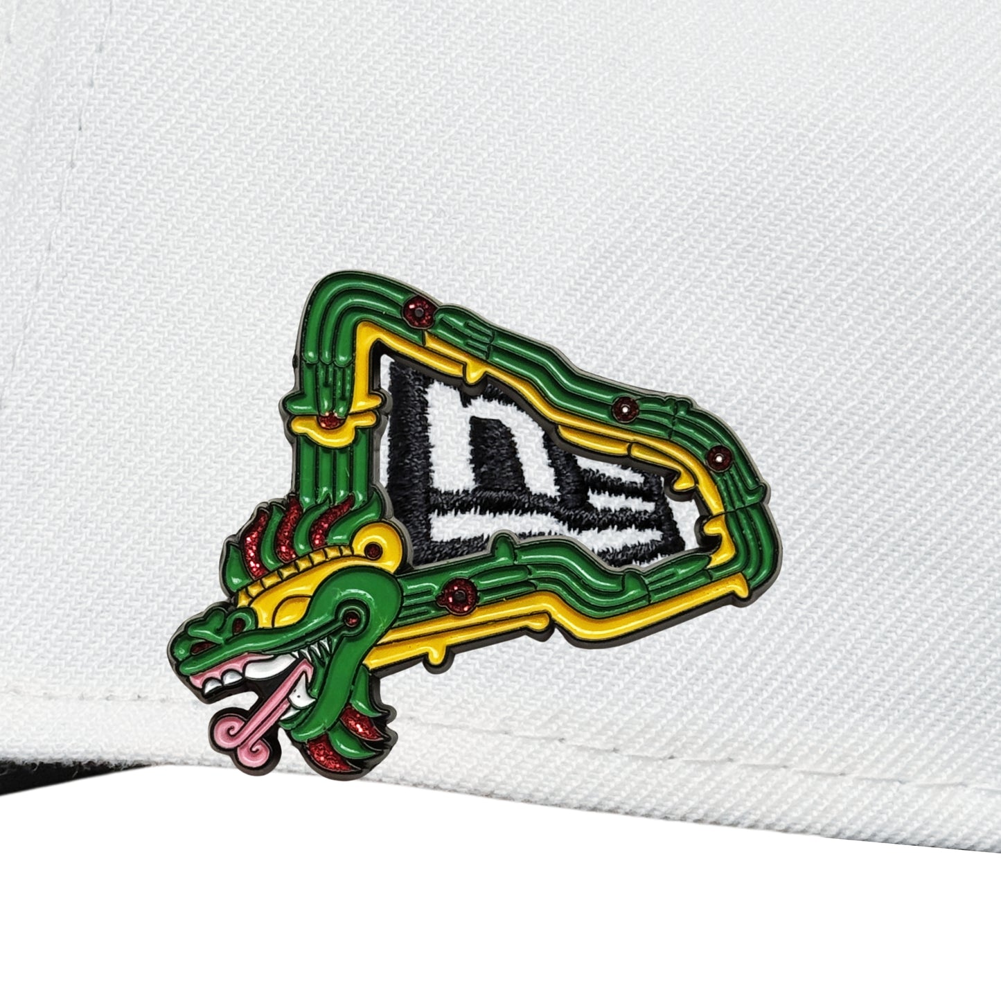 Pin metálico “Quetzalcoatl”